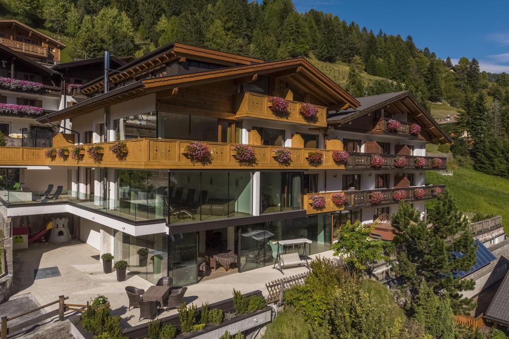 Hotel Garni Gardena - Appartments Santa Cristina Val Gardena Exterior foto